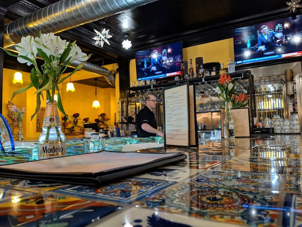 La Siesta Restaurante | restaurant | 3 Main St, Peabody, MA 01960, USA | 9788712215 OR +1 978-871-2215