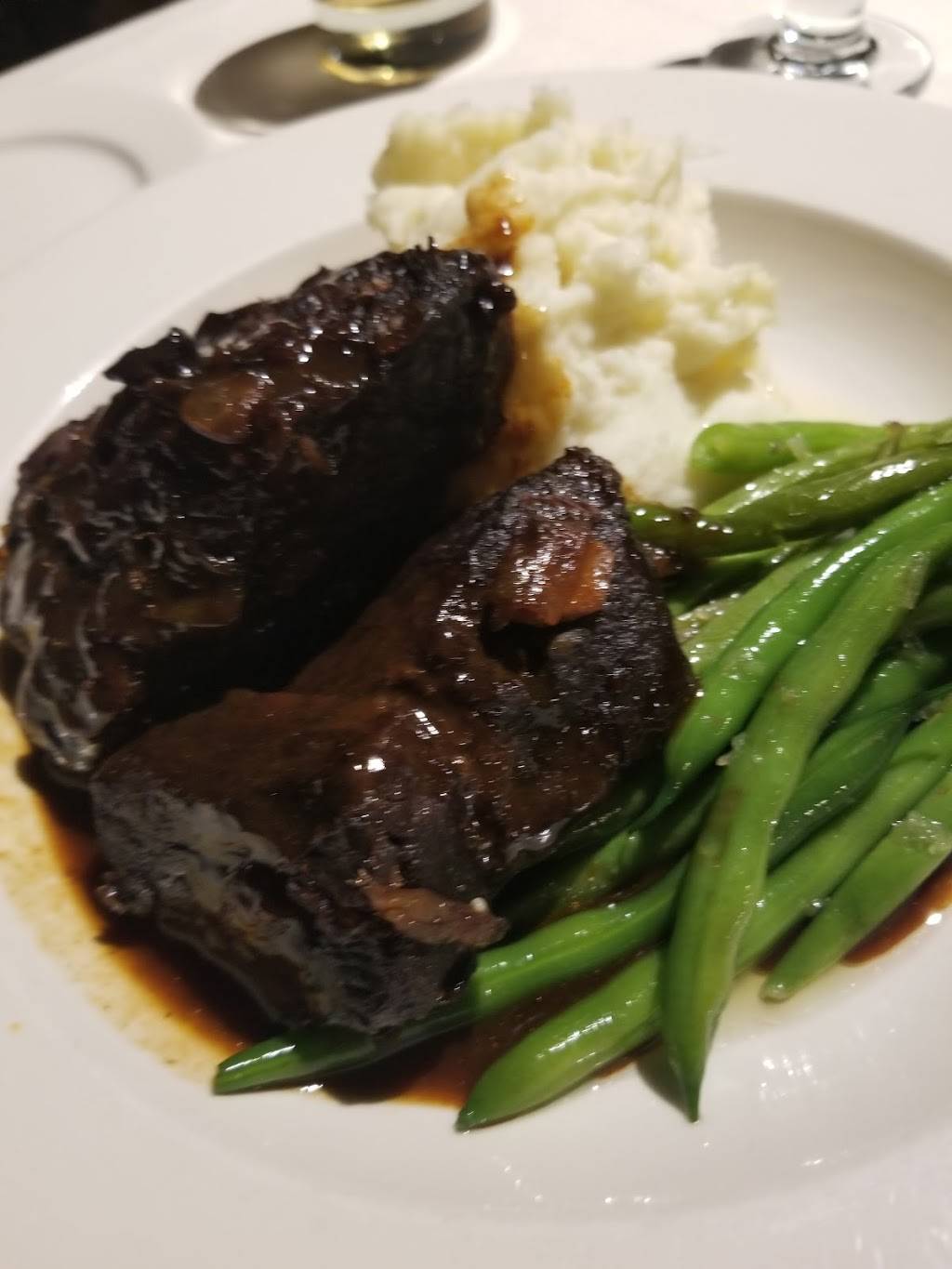 Landmark Inn | restaurant | 526 NY-94, Warwick, NY 10990, USA | 8459865444 OR +1 845-986-5444