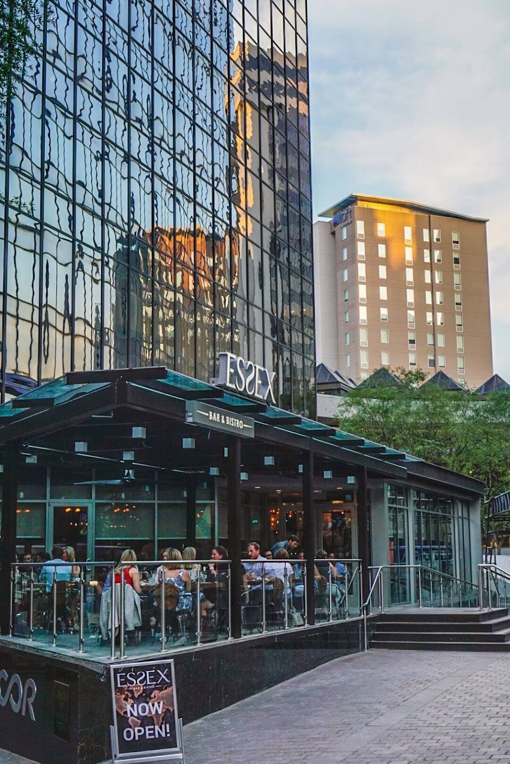 Essex Bar & Bistro | restaurant | 101 S Tryon St #14, Charlotte, NC 28280, USA | 9804063857 OR +1 980-406-3857