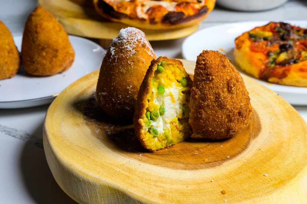 ORO Italian Street Food | restaurant | 4237 Legendary Dr H100, Destin, FL 32541, USA | 8502967229 OR +1 850-296-7229