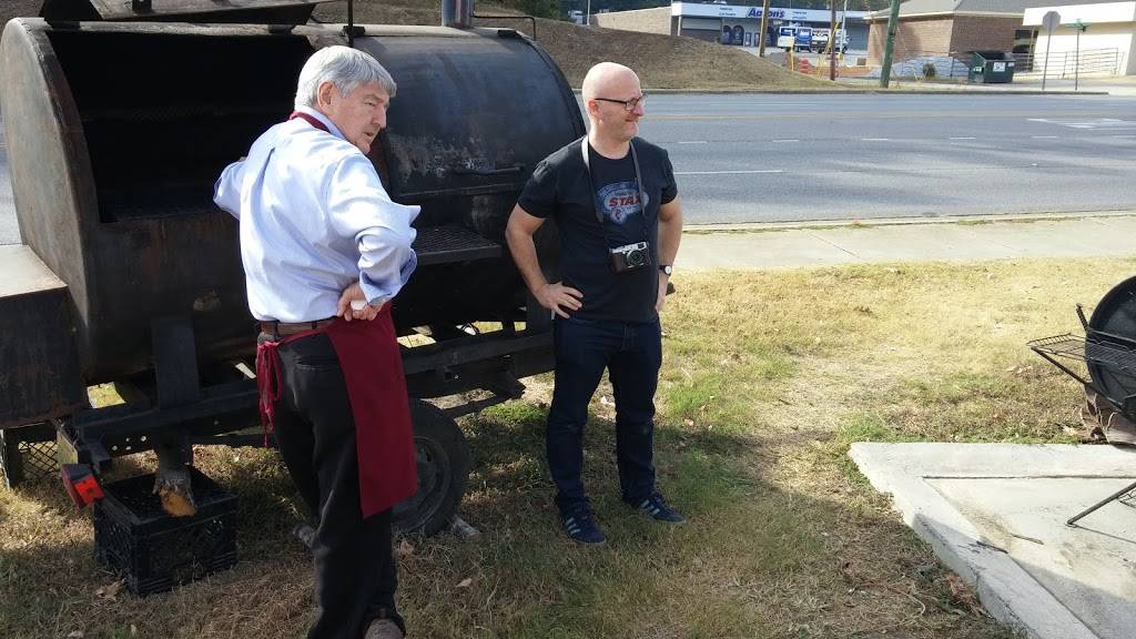 Butts To Go | restaurant | 410 Martin St N, Pell City, AL 35125, USA | 2058842888 OR +1 205-884-2888