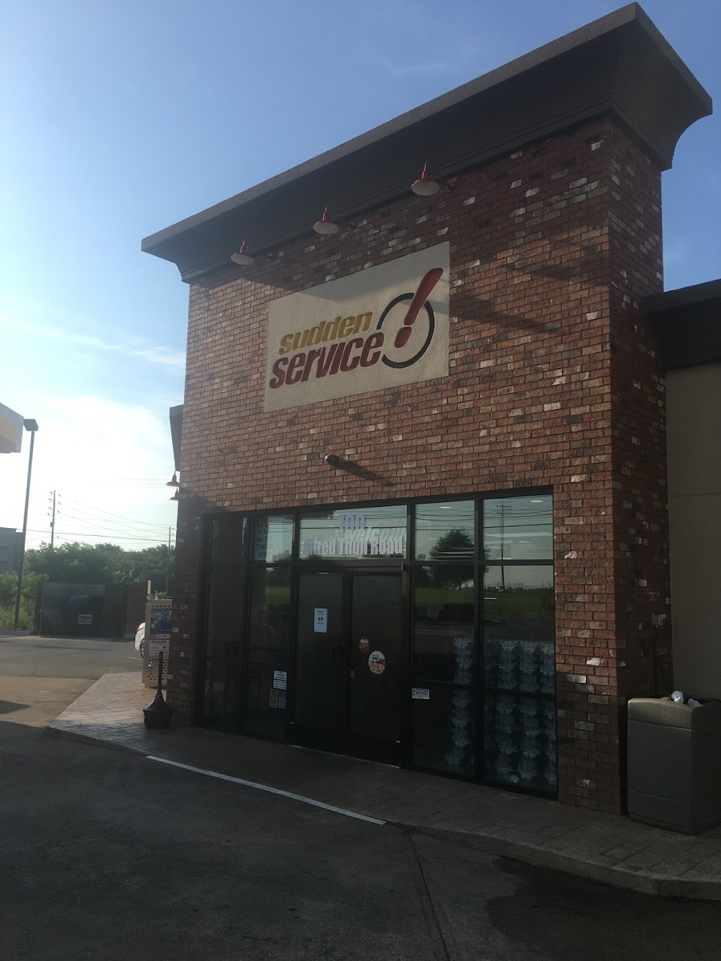 Shell | restaurant | 100 Alfred Thun Rd, Clarksville, TN 37040, USA | 9314011301 OR +1 931-401-1301