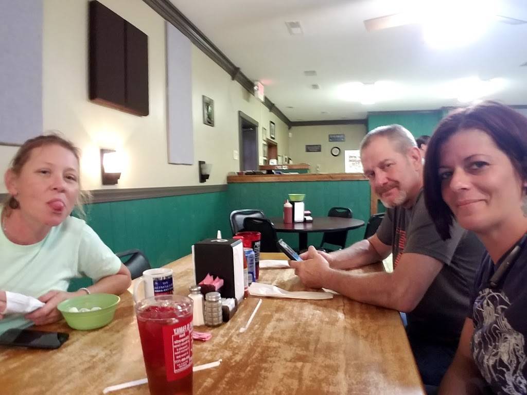 Evelyns Diner | restaurant | 904 Black Oak Rd, Bonneau, SC 29431, USA | 8438254323 OR +1 843-825-4323