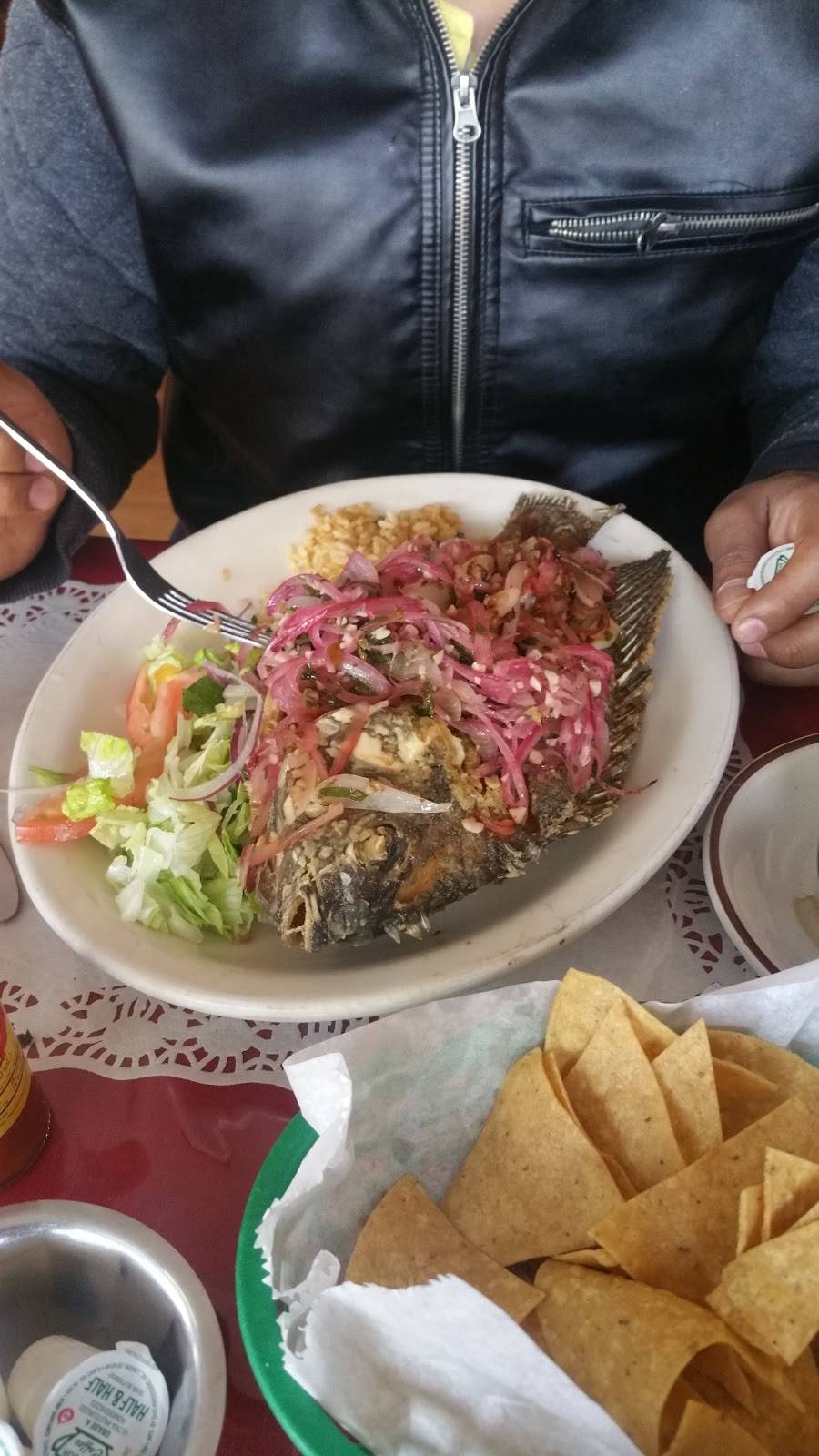 La Oaxaqueña Restaurant | restaurant | 4006, 3382 N Milwaukee Ave, Chicago, IL 60641, USA | 7735458585 OR +1 773-545-8585