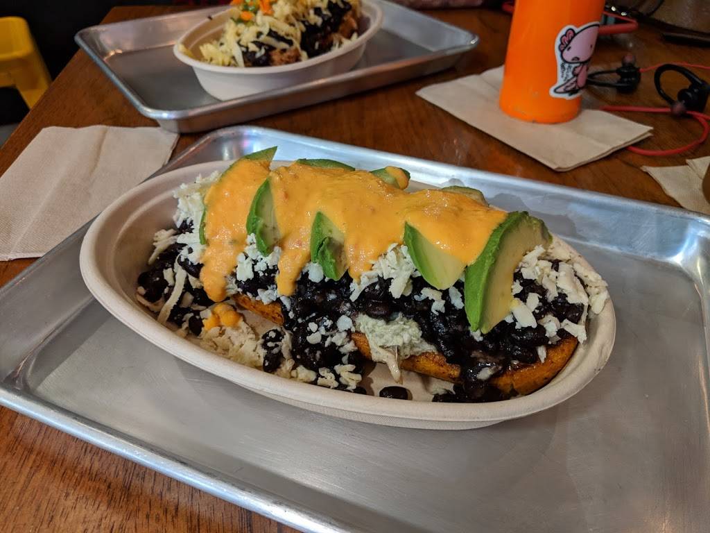 Sweet Pepper Venezuelan Food Bar | restaurant | 2604 W Lawrence Ave, Chicago, IL 60625, USA | 8722085665 OR +1 872-208-5665