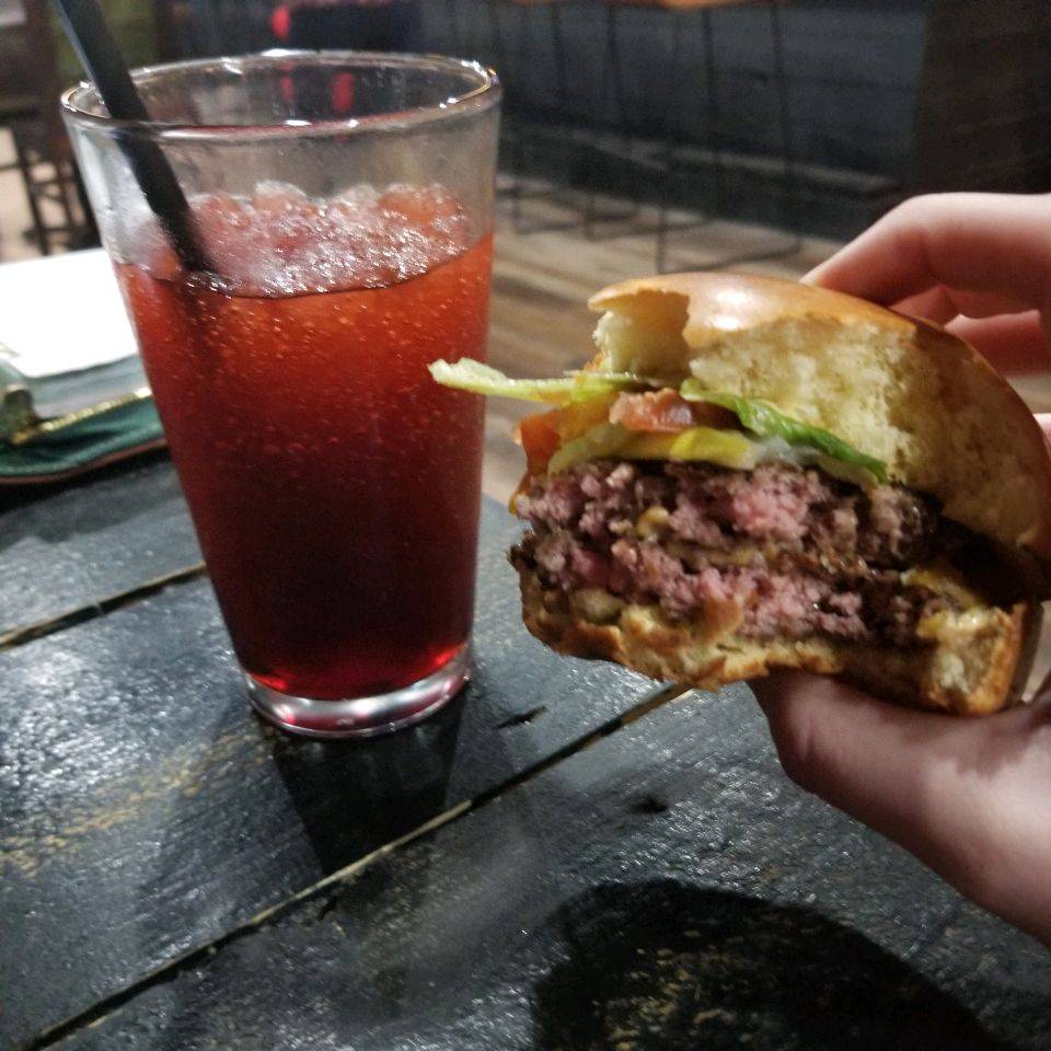 Belly Burger and Whiskey Joint | restaurant | On Lynn Alley, 26 N High St Rear, Columbus, OH 43215, USA | 6148675004 OR +1 614-867-5004