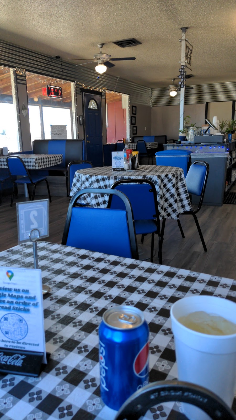 Sour Robs | restaurant | 320 Old Hwy 99W, Maxwell, CA 95955, USA | 5304382485 OR +1 530-438-2485