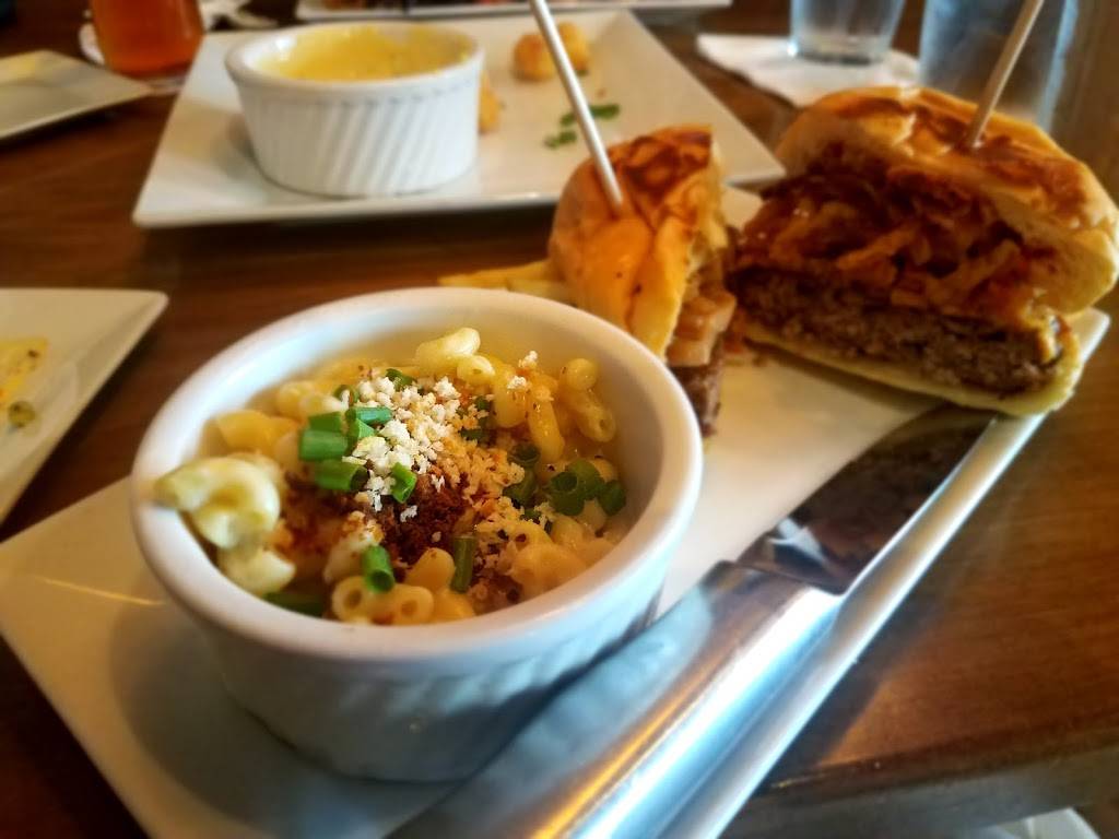 Burger Republic | restaurant | 420 11th Ave S, Nashville, TN 37203, USA | 6159151943 OR +1 615-915-1943