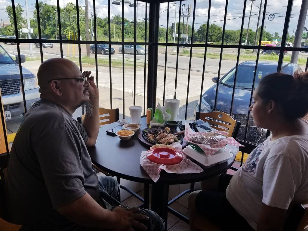 El Tio Taqueria | restaurant | 5227 Kelley St, Houston, TX 77026, USA | 8328345533 OR +1 832-834-5533