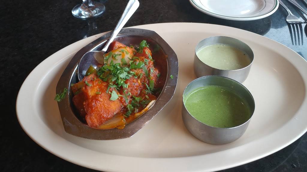 Mysore Woodlands | restaurant | 2548 W Devon Ave, Chicago, IL 60659, USA | 7733388160 OR +1 773-338-8160