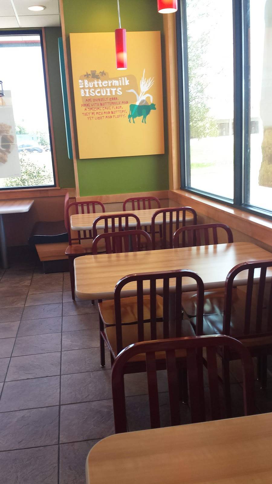 Popeyes Louisiana Kitchen | restaurant | Capital Plaza, E South Blvd, Montgomery, AL 36116, USA | 3345934444 OR +1 334-593-4444