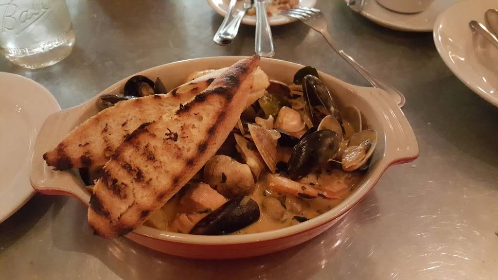 Stone Creek Bistro | restaurant | 26824 CA-189, Twin Peaks, CA 92391, USA | 9093373663 OR +1 909-337-3663