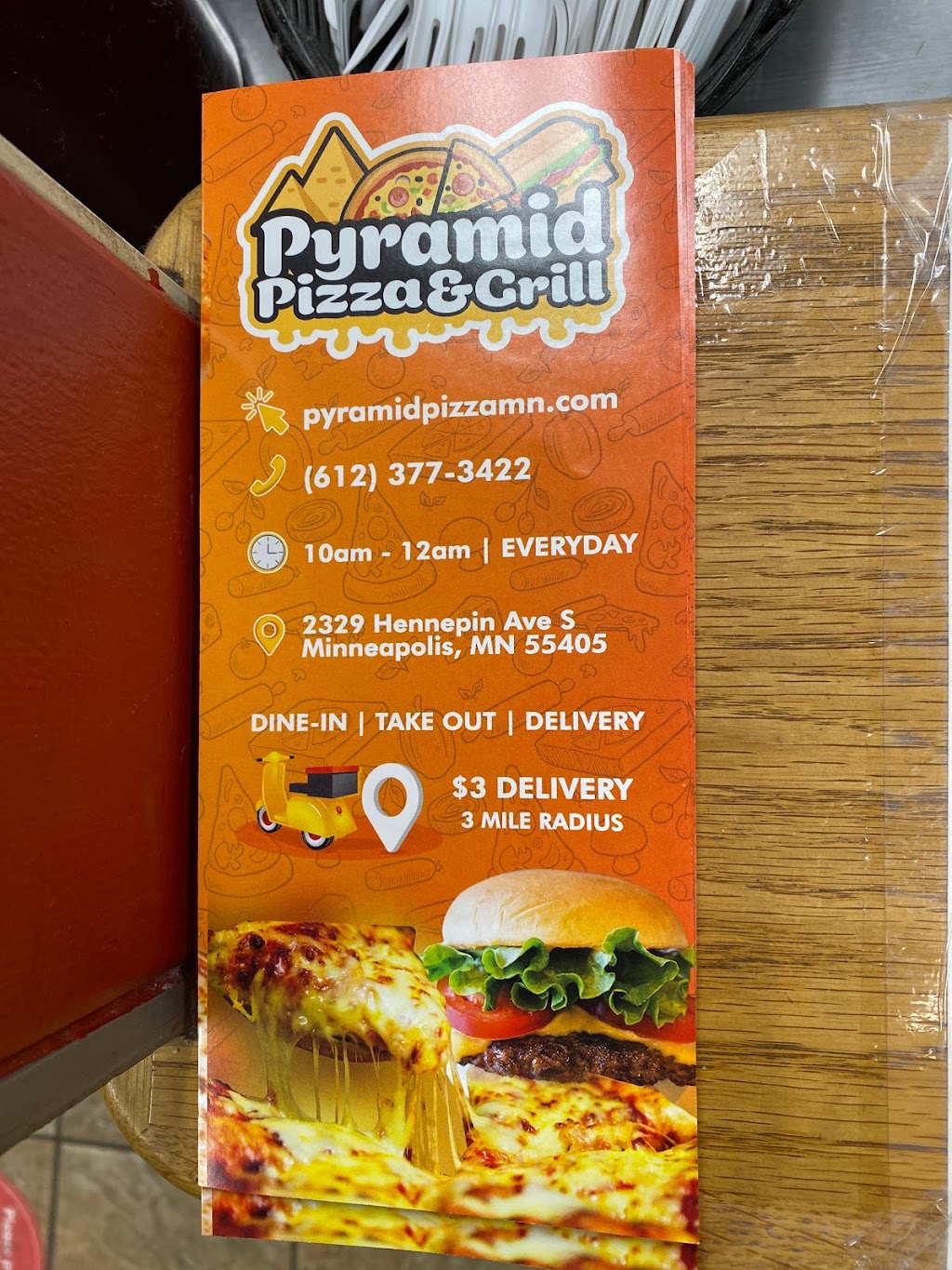 Pyramid Pizza & Grill | restaurant | 2329 Hennepin Ave S, Minneapolis, MN 55405, USA | 6123773422 OR +1 612-377-3422