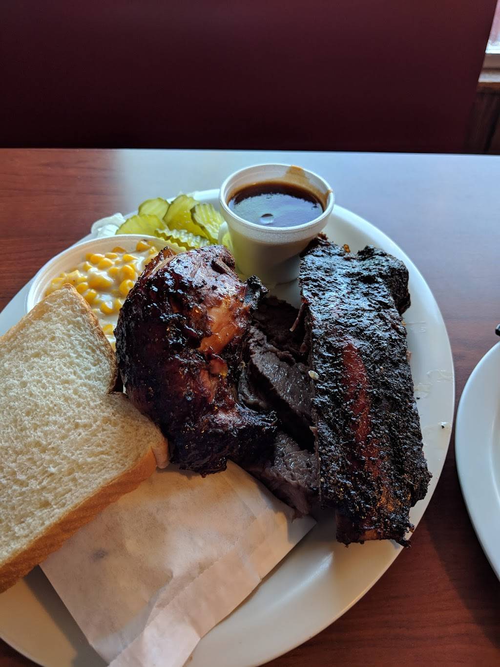 B&B Smokehouse | restaurant | 2619 Pleasanton Rd, San Antonio, TX 78221, USA | 2109212745 OR +1 210-921-2745