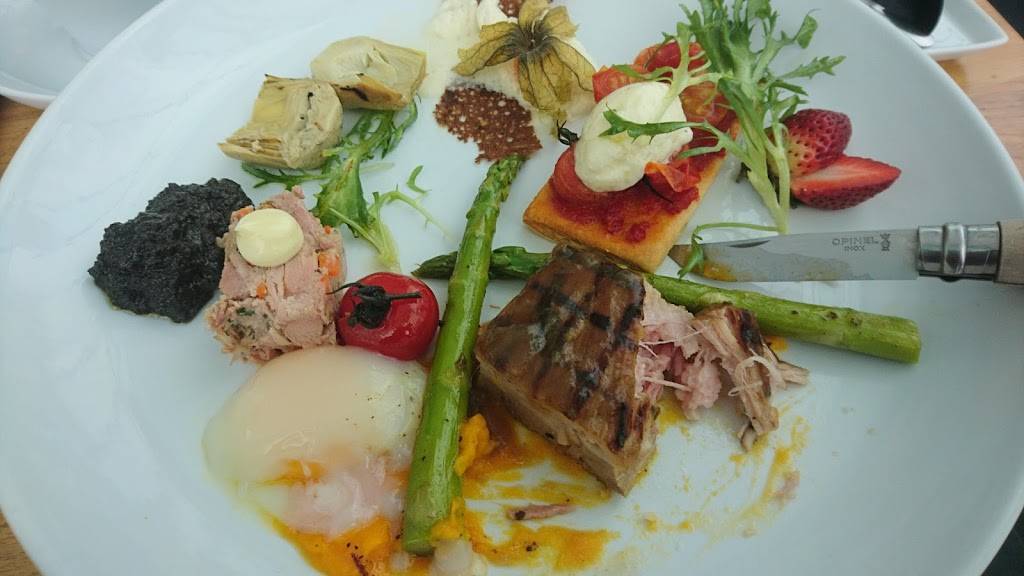 Tempera | restaurant | 1201 Avenue Wolfe Montcalm, Québec, QC G1R 2H1, Canada | 4186446780 OR +1 418-644-6780