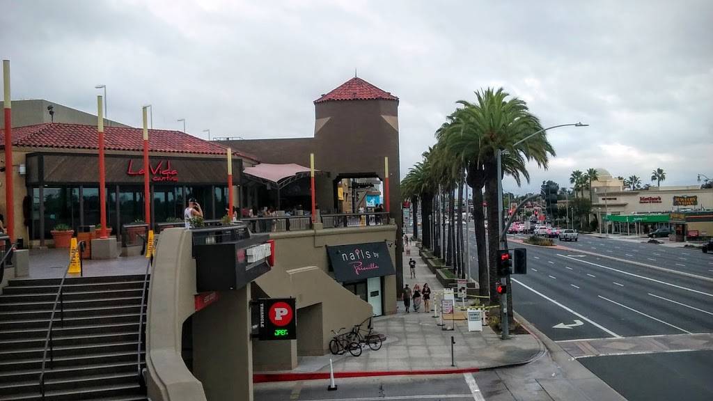 H2O Sushi & Izakaya | night club | 1870 Harbor Blvd #100, Costa Mesa, CA 92627, USA | 9495157400 OR +1 949-515-7400