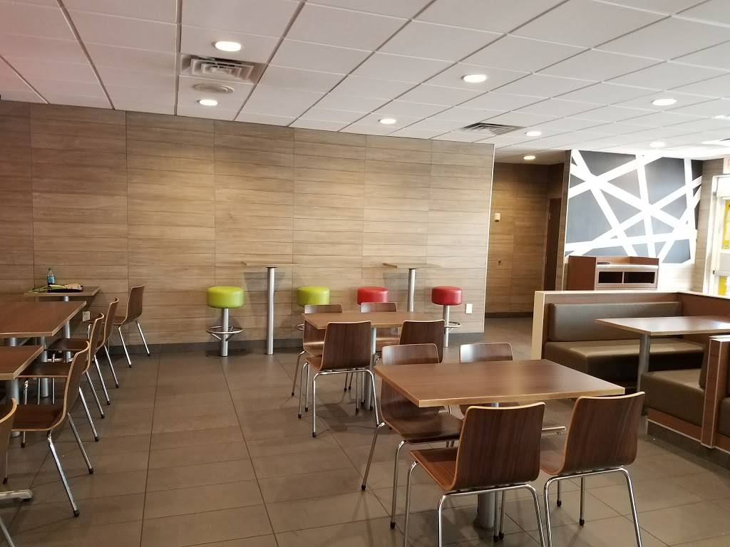 McDonalds | cafe | 10863 E I25 Frontage Rd, Longmont, CO 80504, USA | 3036519608 OR +1 303-651-9608