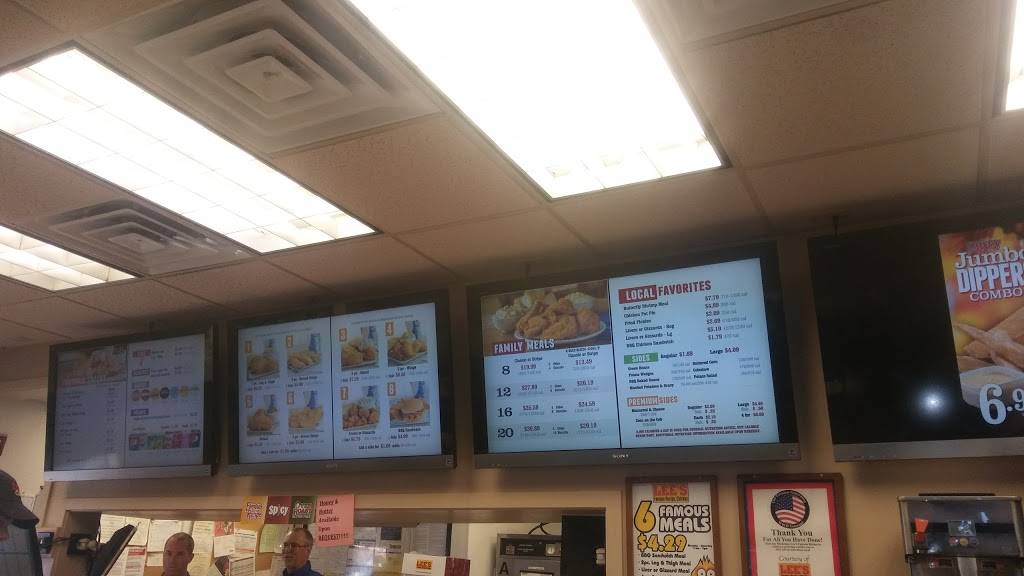 Lees Famous Recipe Chicken | meal delivery | 856 W Sherman Blvd, Muskegon, MI 49441, USA | 2317557333 OR +1 231-755-7333