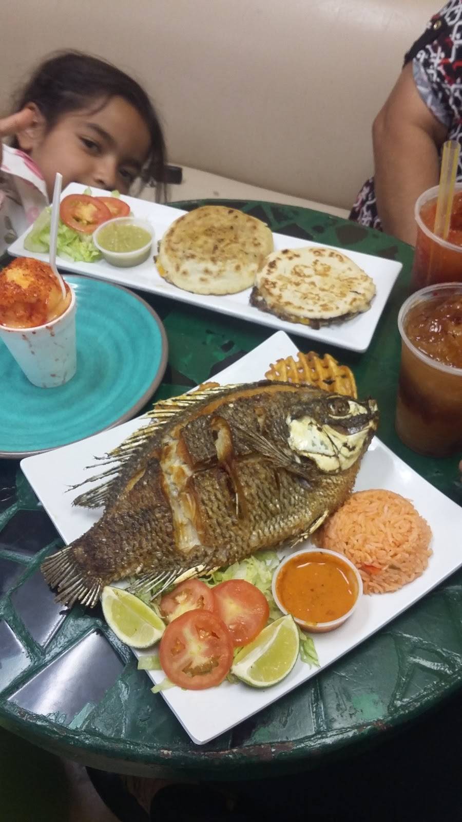 Limon Paradise | restaurant | 4112 Seawall Blvd, Galveston, TX 77550, USA | 4093546637 OR +1 409-354-6637