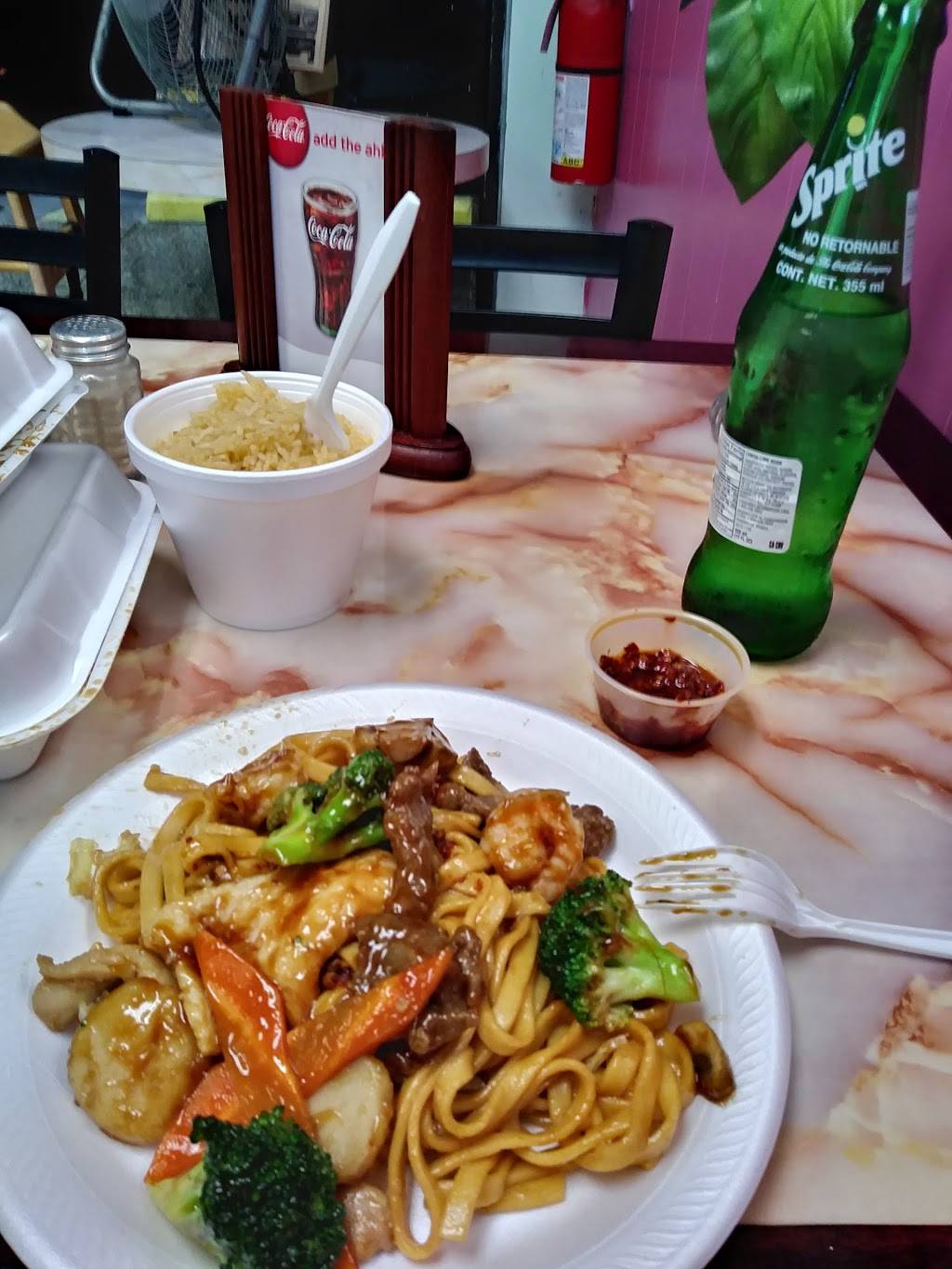 Chis Wok | restaurant | 1111 Town E Blvd #10, Mesquite, TX 75150, USA | 9722791088 OR +1 972-279-1088
