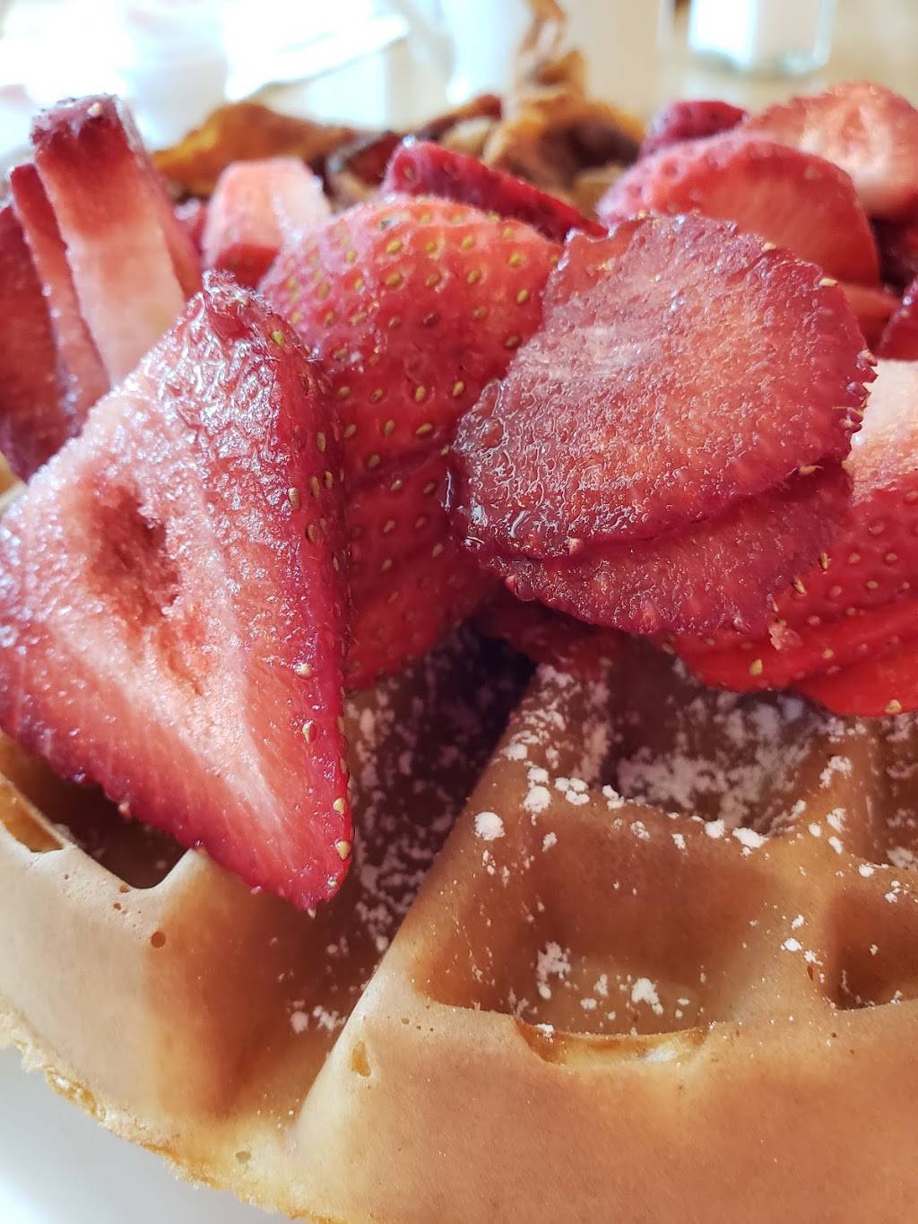 Tenafly Classic Diner | restaurant | 16 W Railroad Ave, Tenafly, NJ 07670, USA | 2015675522 OR +1 201-567-5522