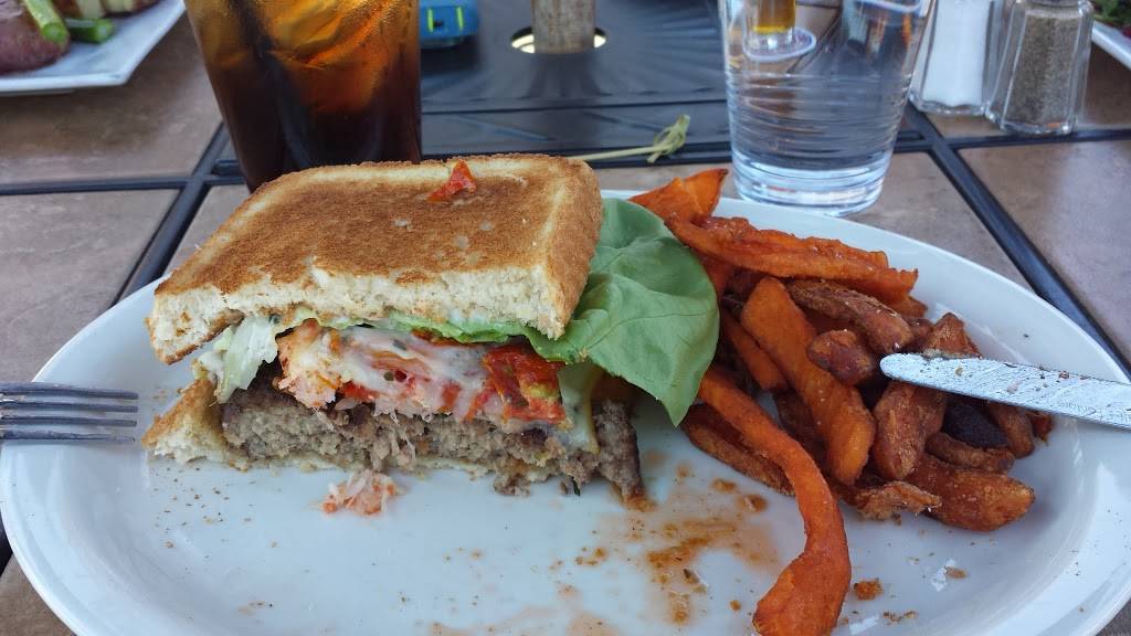 Nellie Greens Restaurant | restaurant | 50 Maple St, Branford, CT 06405, USA | 2034838400 OR +1 203-483-8400