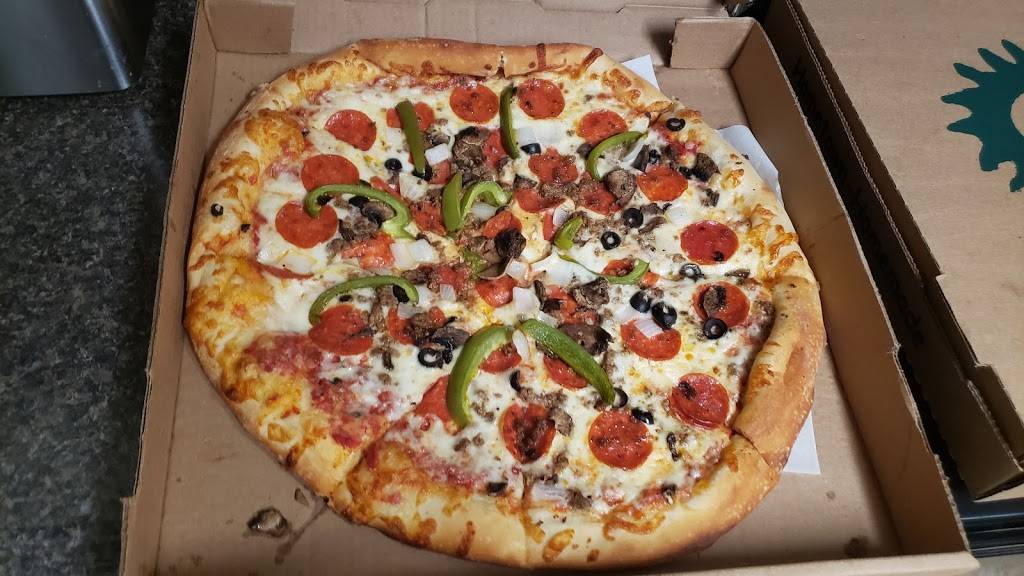 Lupis Pizza Pies | restaurant | 5504 Hixson Pike, Hixson, TN 37343, USA | 4238473700 OR +1 423-847-3700