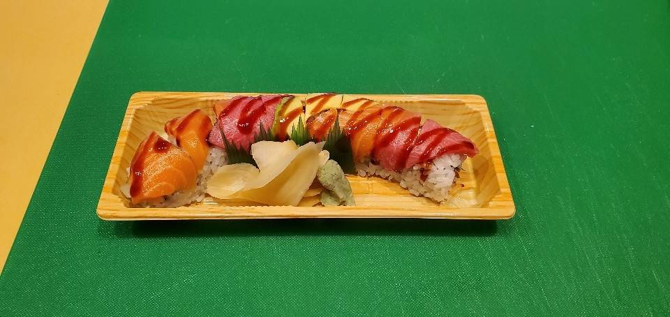 RollEat Sushi | restaurant | 148 W State St, Kennett Square, PA 19348, United States | 4847327197 OR +1 484-732-7197
