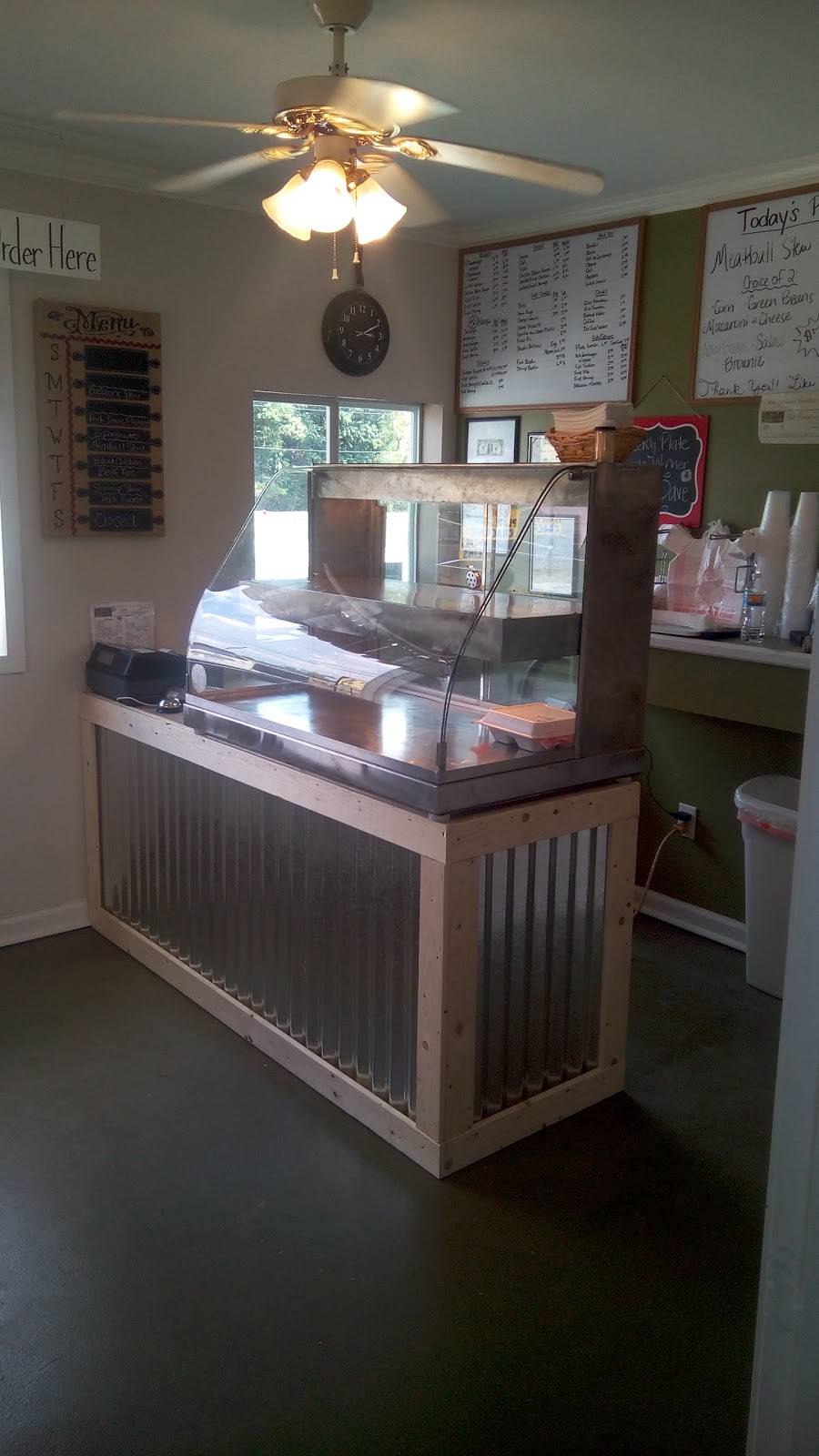 Lavergnes Cajun Kitchen | restaurant | 10300 Prejean Hwy, Opelousas, LA 70570, USA | 3376789468 OR +1 337-678-9468