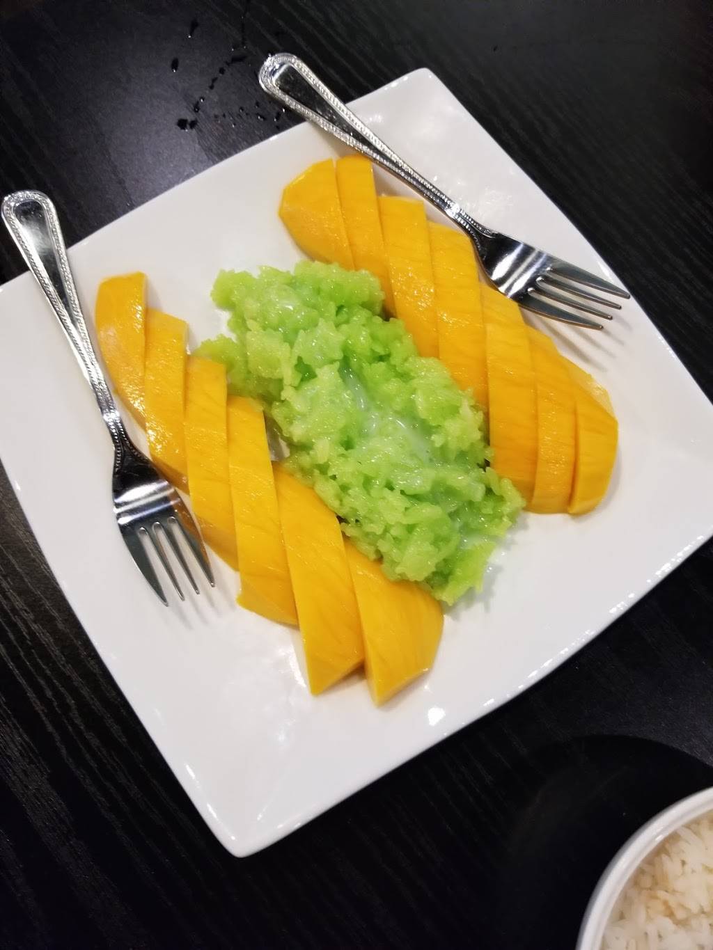 Siam Iyara | restaurant | 6401 White Ln #101, Bakersfield, CA 93309, USA | 6618365402 OR +1 661-836-5402