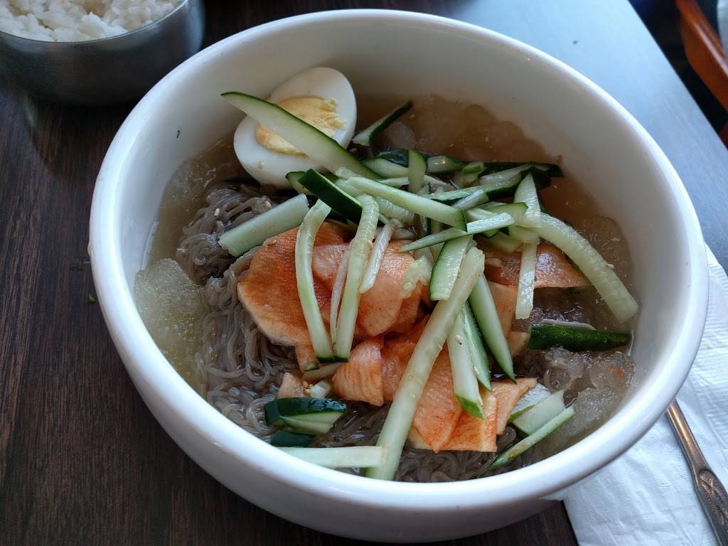 Manna | restaurant | 845 Irving St, San Francisco, CA 94122, USA | 4156655969 OR +1 415-665-5969