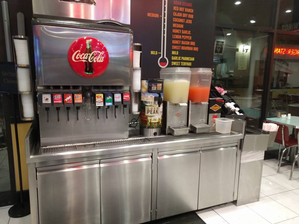 Fatburger | restaurant | 501 E Albertoni St b3, Carson, CA 90746, USA | 3102255535 OR +1 310-225-5535