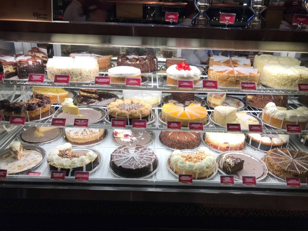 The Cheesecake Factory | restaurant | 3401 Dufferin St, North York, ON M6A 2T9, Canada | 4167814477 OR +1 416-781-4477