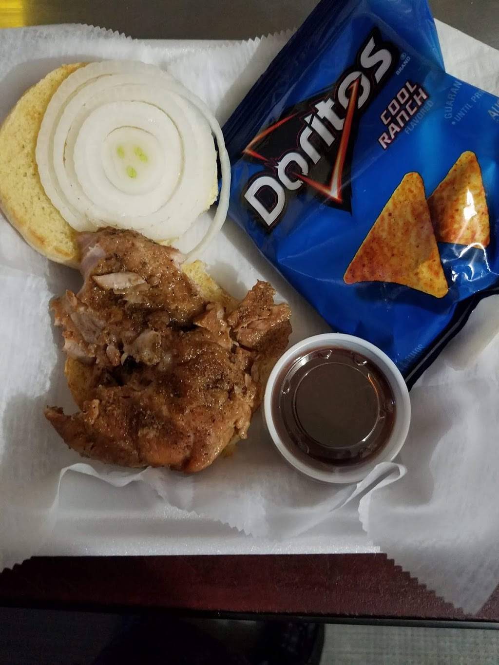 T E Js Sports Connection Inc | restaurant | 3219 NE Adams St, Peoria, IL 61603, USA | 3096861106 OR +1 309-686-1106