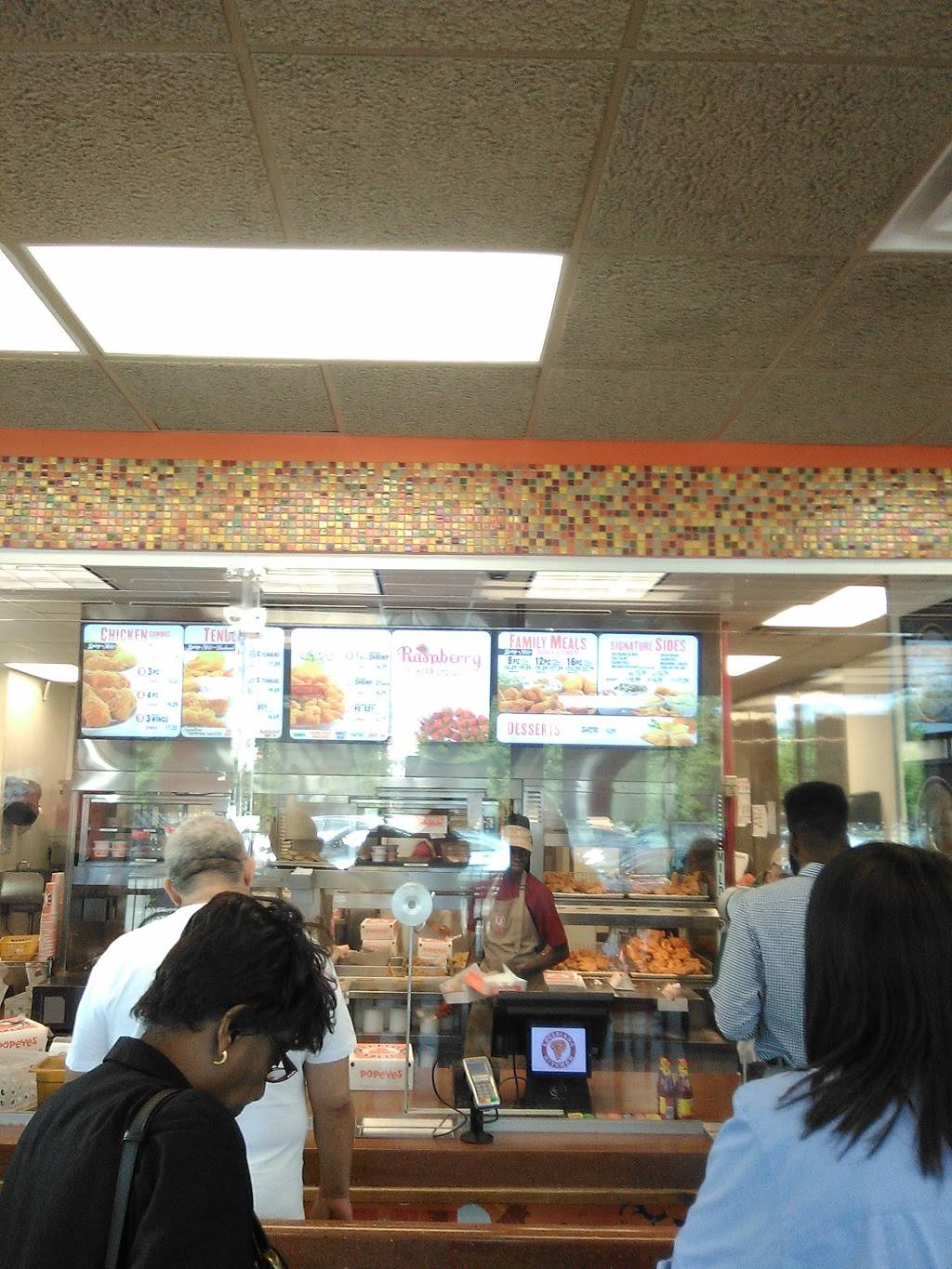 Popeyes Louisiana Kitchen | restaurant | 7430 S Stony Island Ave, Chicago, IL 60649, USA | 7733828336 OR +1 773-382-8336