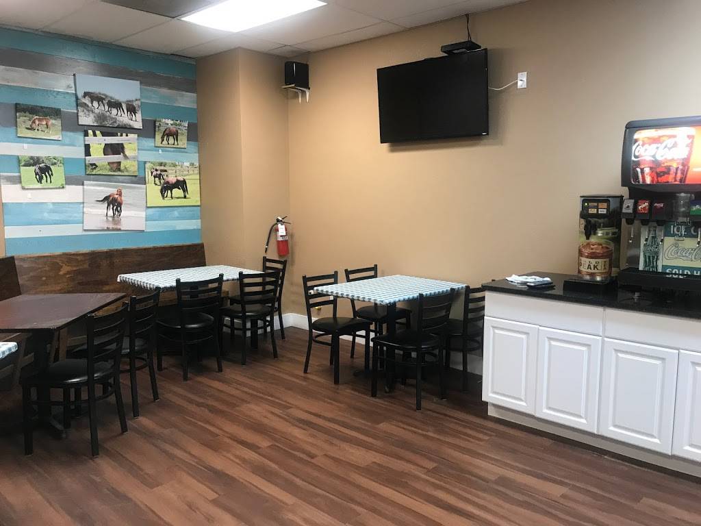 Luckys Pizza and Subhouse | restaurant | 9610, 815 Ocean Trail, Corolla, NC 27927, USA | 2525973222 OR +1 252-597-3222