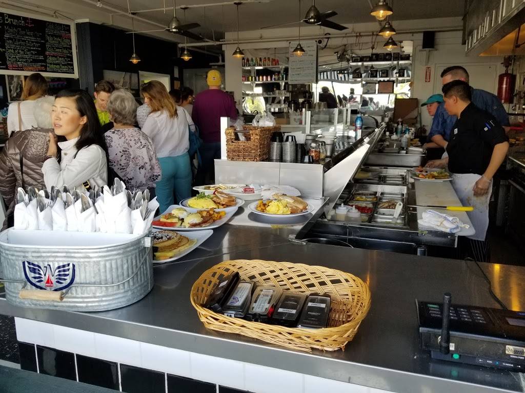 Belles Cafe | restaurant | 1 Washington St, Newport, RI 02840, USA | 4016195964 OR +1 401-619-5964