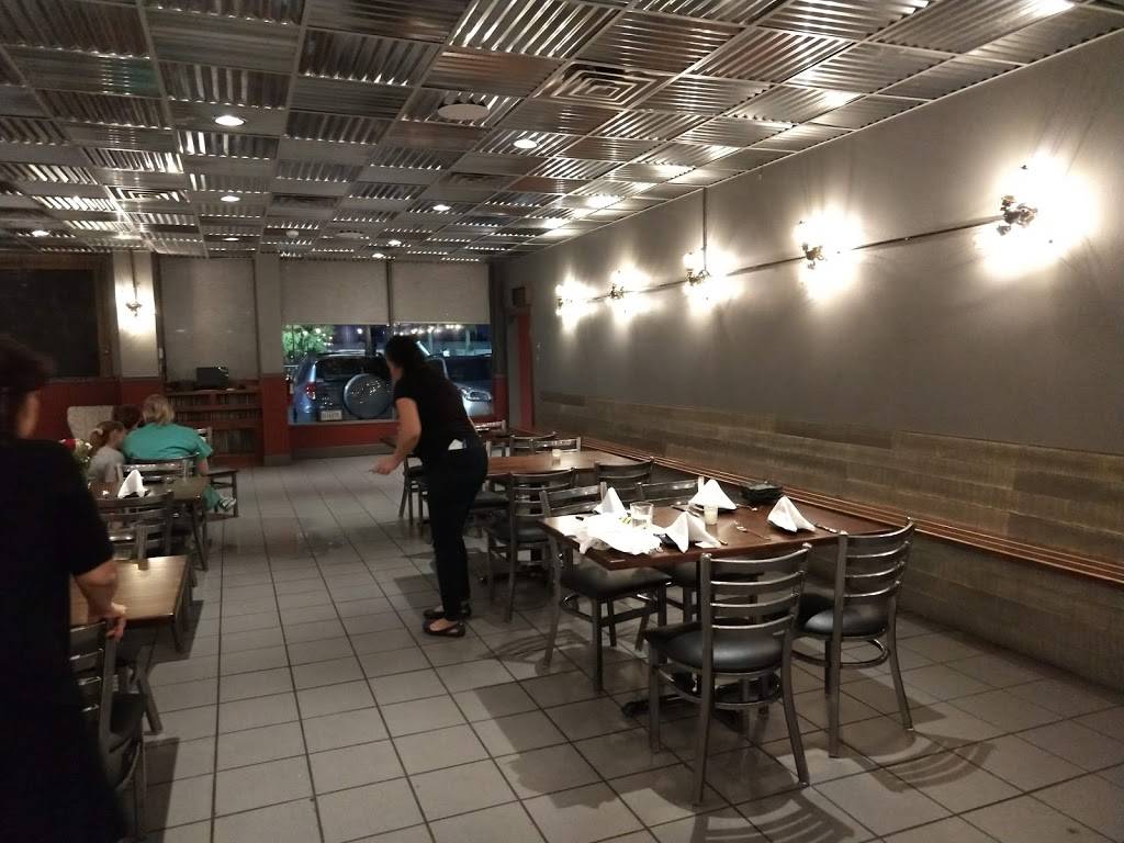 Mama Thai | restaurant | 200 Metairie-Hammond Hwy, Metairie, LA 70005, USA | 5042670040 OR +1 504-267-0040