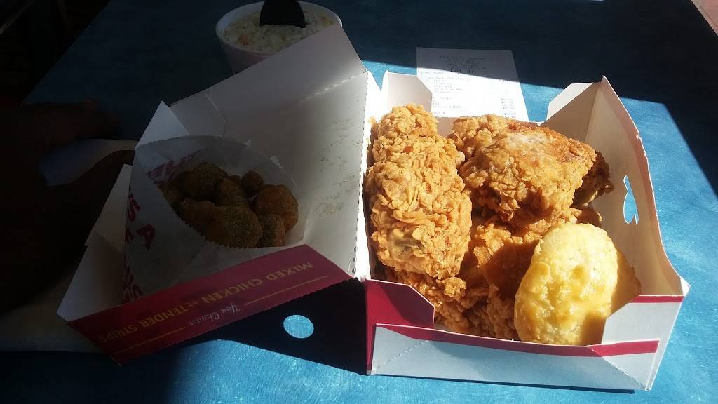 Churchs Chicken | restaurant | 2301 N 50th St N, Tampa, FL 33619, USA | 8132481445 OR +1 813-248-1445