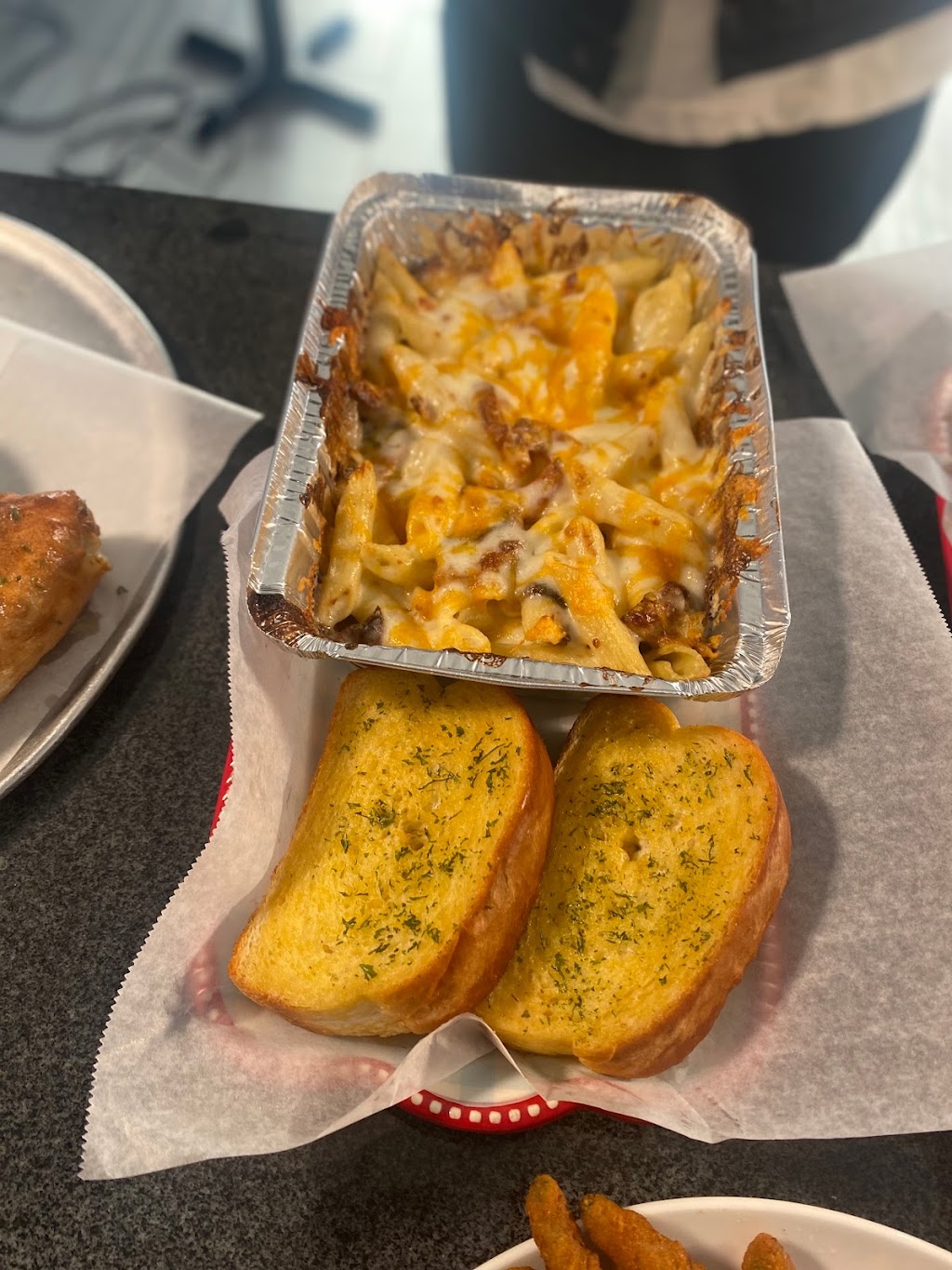 City Pizzeria | restaurant | 7200 Lyrewood Ln, Oklahoma City, OK 73132, USA | 4056032300 OR +1 405-603-2300