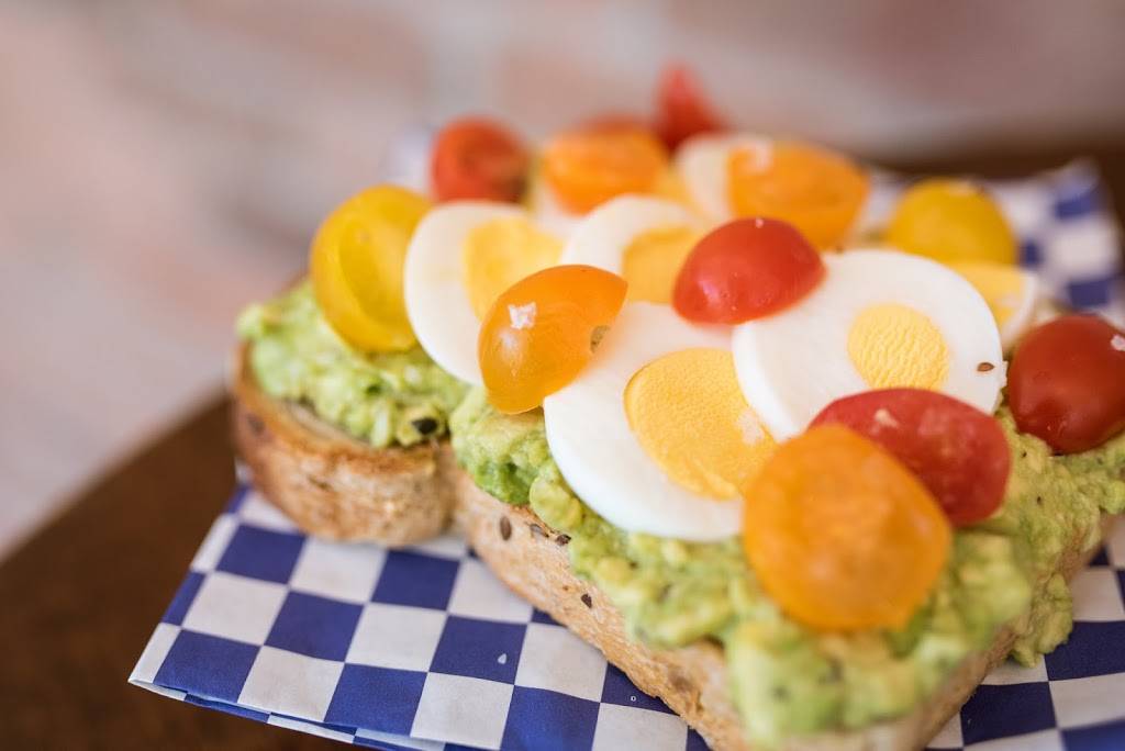 The Foxworth Fountain | restaurant | 124 NE 5th Ave, Delray Beach, FL 33483, USA | 5612957632 OR +1 561-295-7632