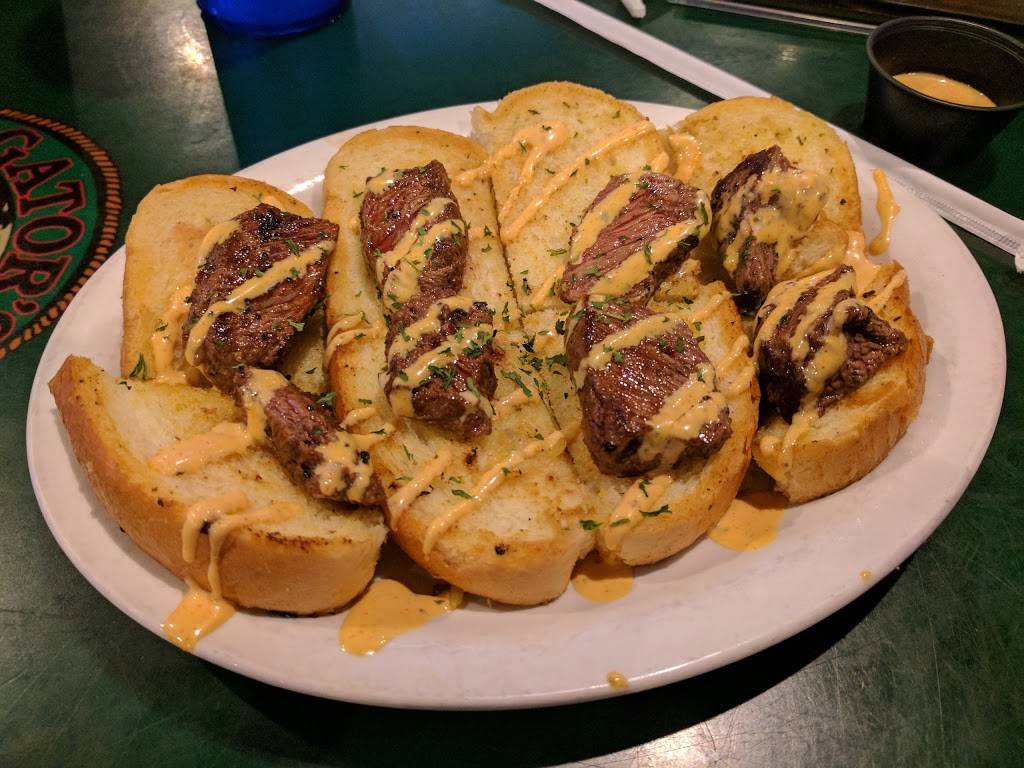 Gators Dockside | restaurant | 5142 Dr Phillips Blvd, Orlando, FL 32819, USA | 4077706049 OR +1 407-770-6049