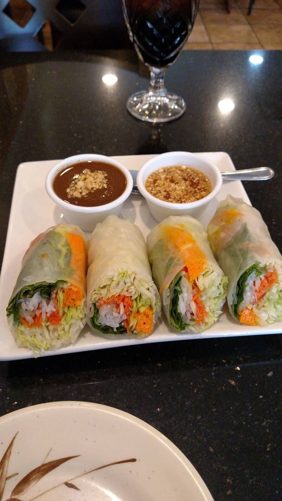 Thai E San | restaurant | 2334 N College Ave, Fayetteville, AR 72703, USA | 4795878177 OR +1 479-587-8177