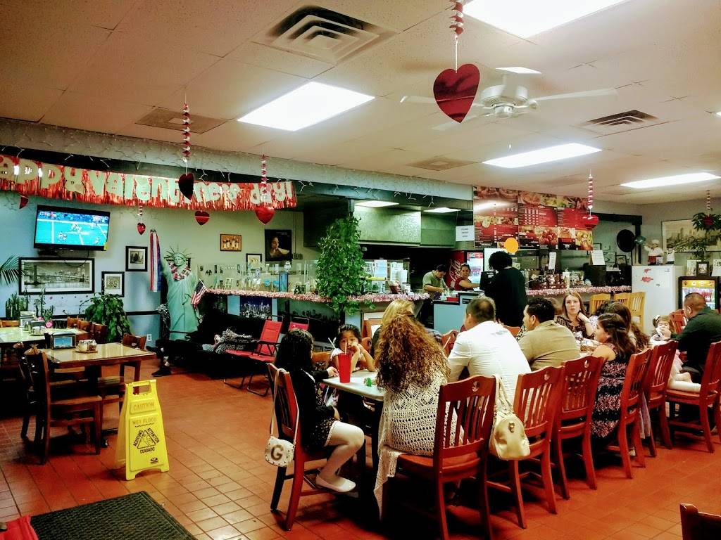 Izzy’s NY Pizza | restaurant | 331 Rockbridge Rd NW #400, Lilburn, GA 30047, USA | 7702792943 OR +1 770-279-2943