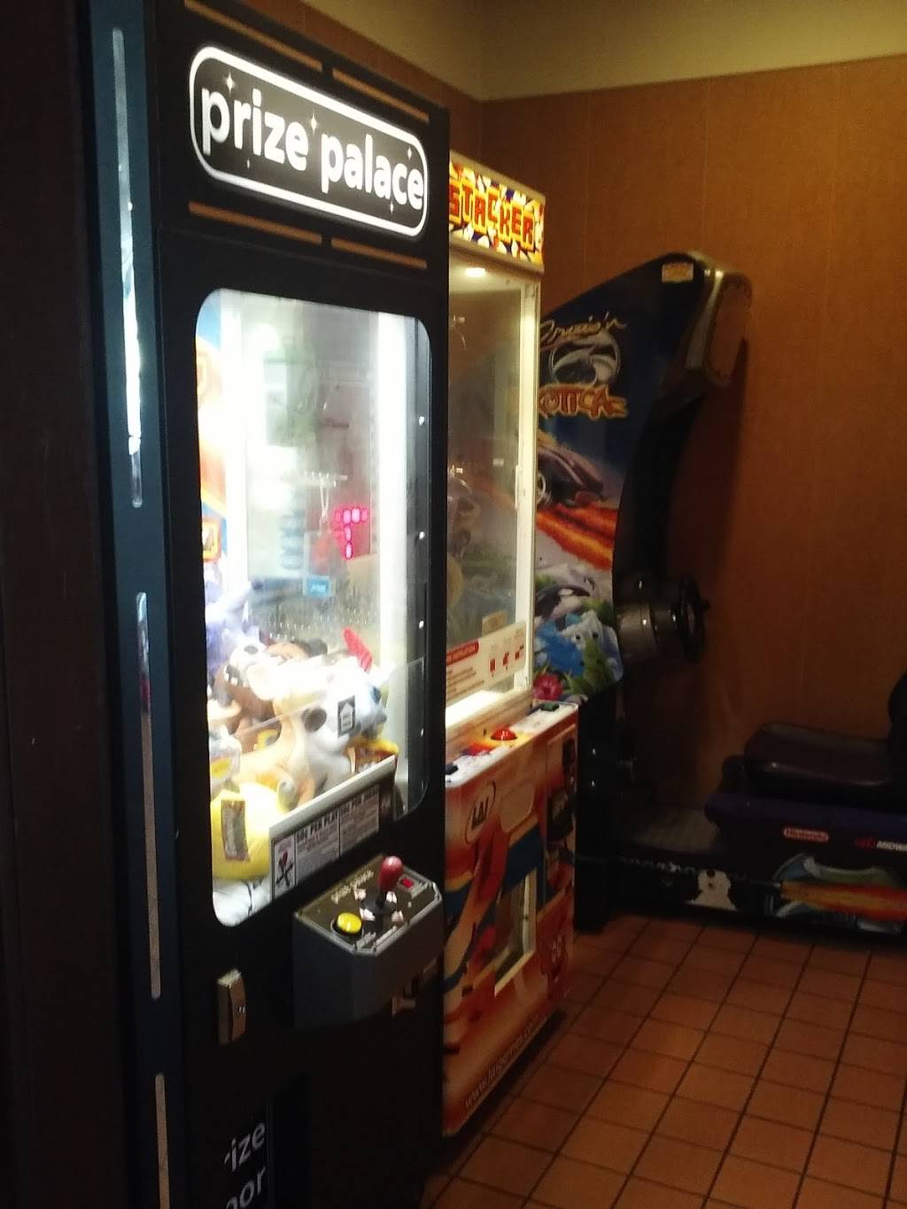 Round Table Pizza | meal delivery | 5110 Laguna Blvd, Elk Grove, CA 95758, USA | 9166846200 OR +1 916-684-6200