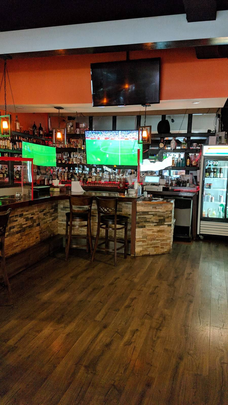 El Rancho Restaurant & Bar | restaurant | 21 N Main St, Norwalk, CT 06854, USA | 2038104479 OR +1 203-810-4479