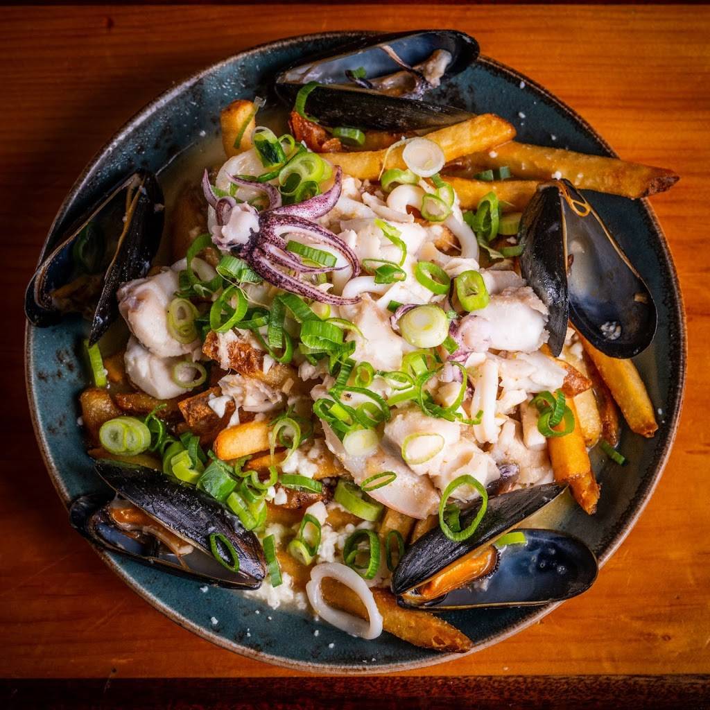 Diannes Fish Shack & Smokehouse | restaurant | 195 Ontario St, Kingston, ON K7L 2Y7, Canada | 6135073474 OR +1 613-507-3474