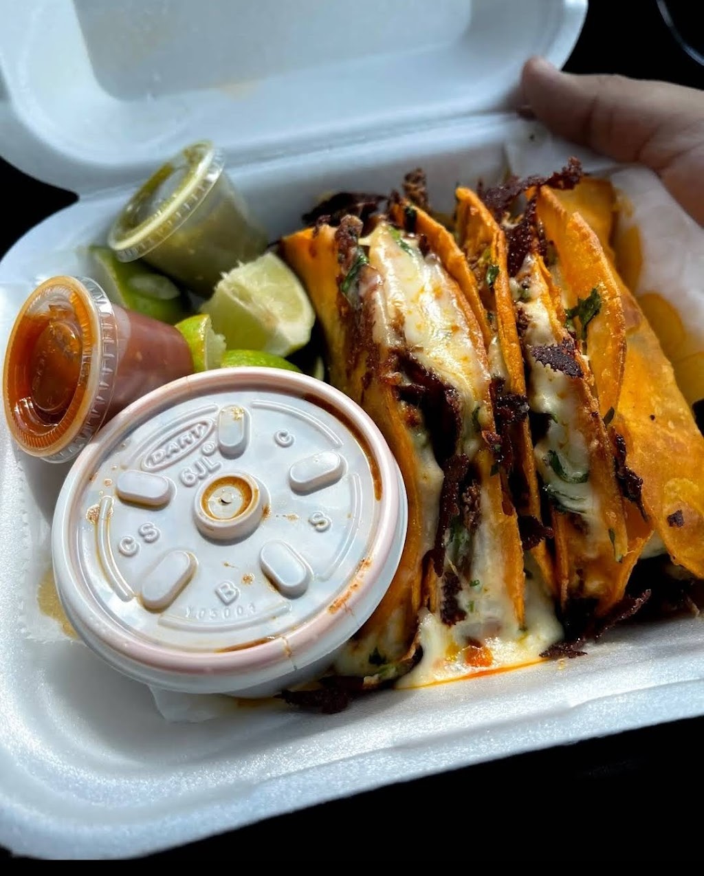 Tacos Las Californias | restaurant | 2520 E Palmdale Blvd units k12_k13, Palmdale, CA 93550, USA | 6614805665 OR +1 661-480-5665