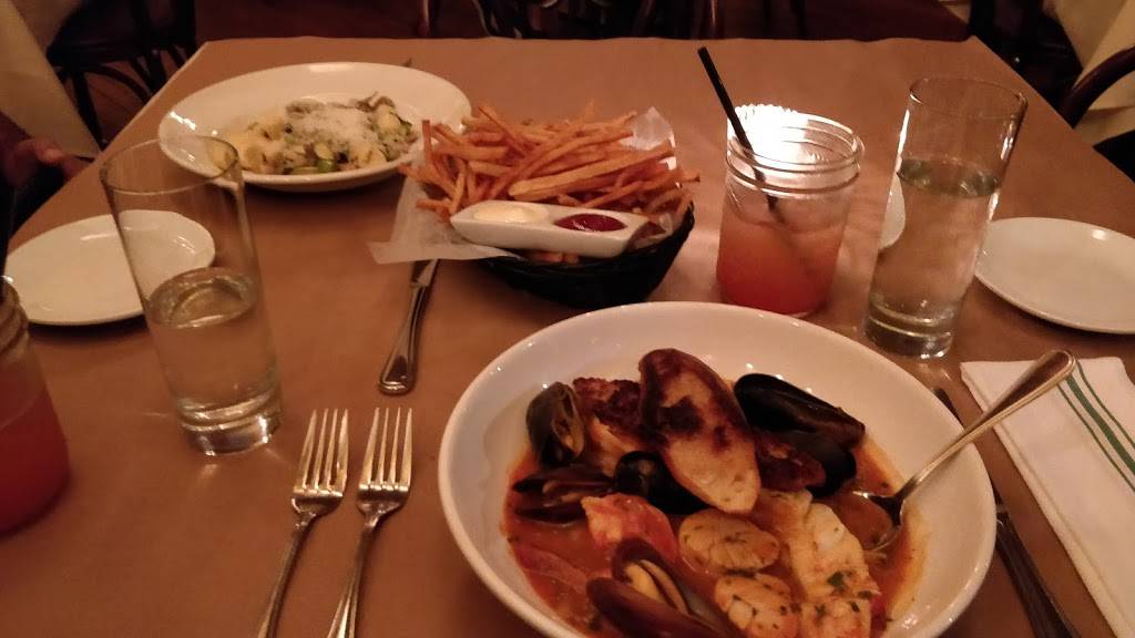 Bistro Les Gras | restaurant | 25 West St, Northampton, MA 01060, USA | 4133204666 OR +1 413-320-4666