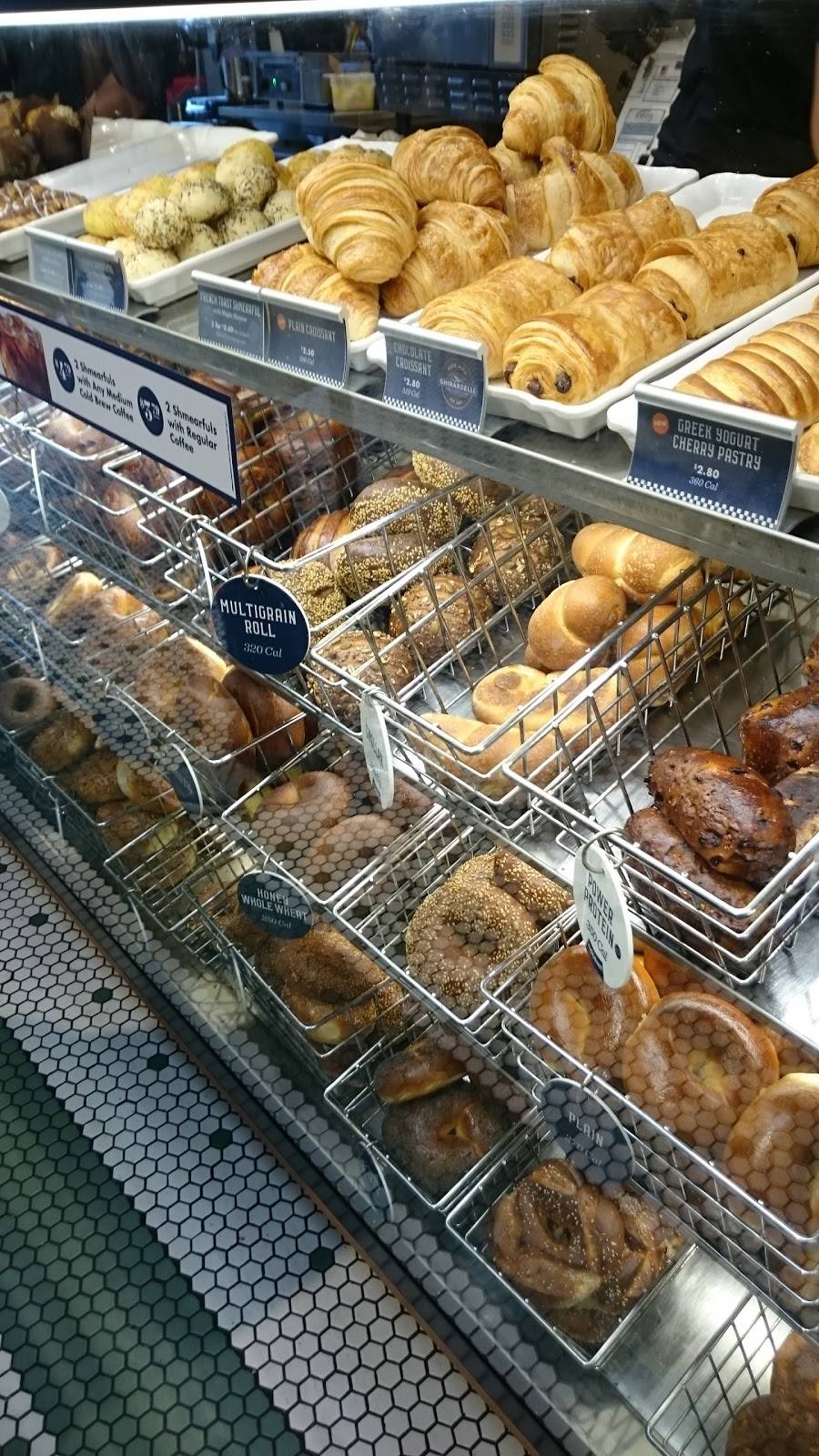 Noahs Bagels | cafe | 2075 Chestnut St, San Francisco, CA 94123, USA | 4157752910 OR +1 415-775-2910